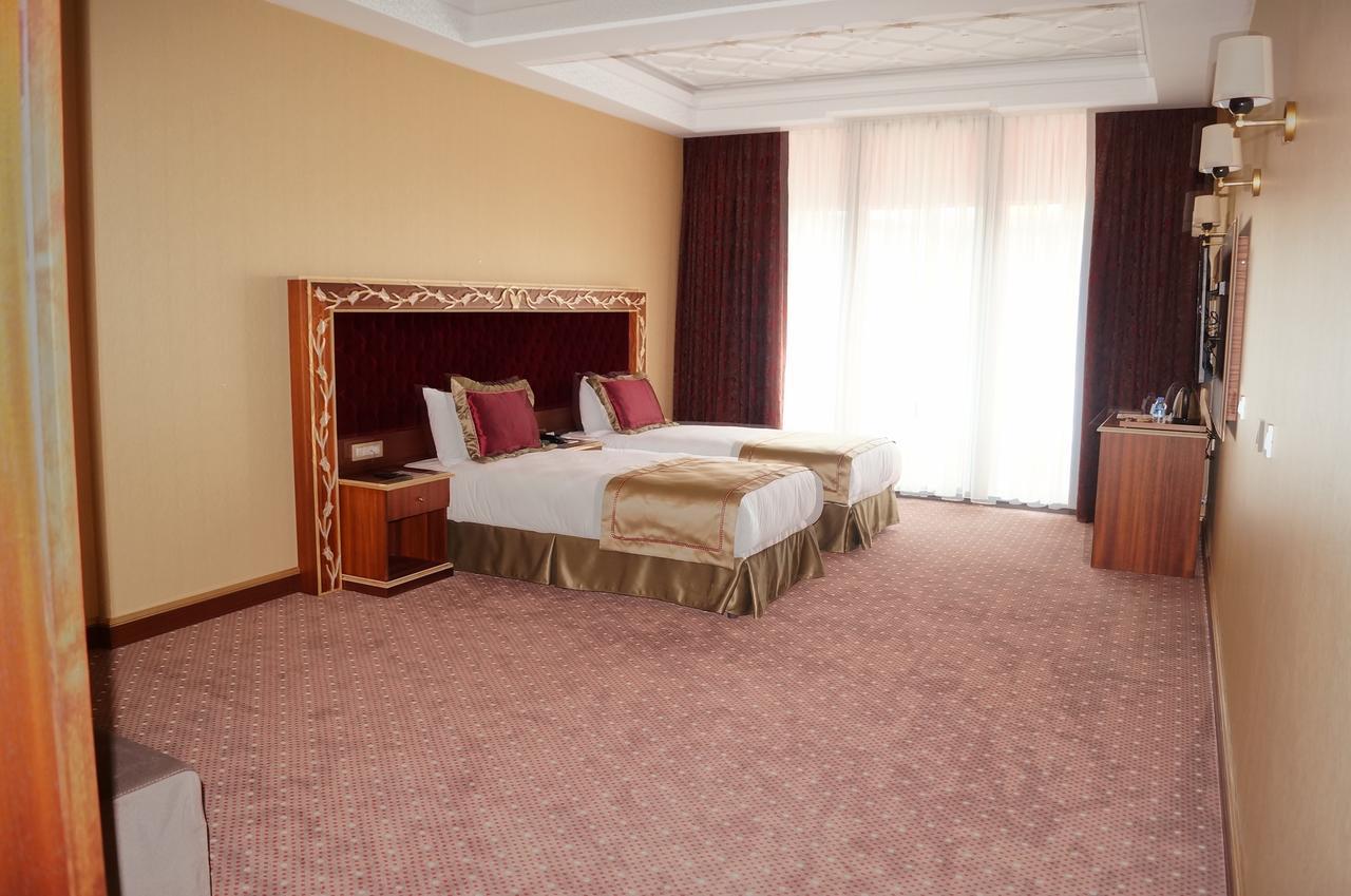 Mb Deluxe Hotel Istanbul Exterior photo