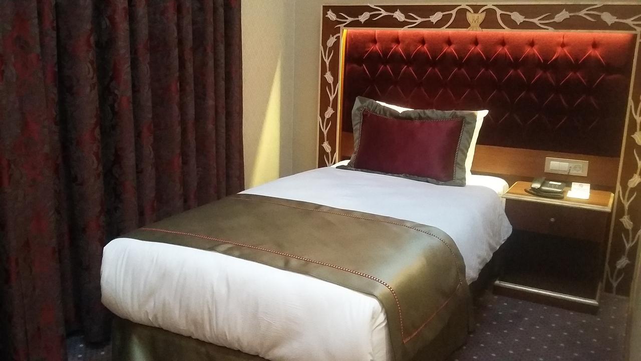 Mb Deluxe Hotel Istanbul Exterior photo